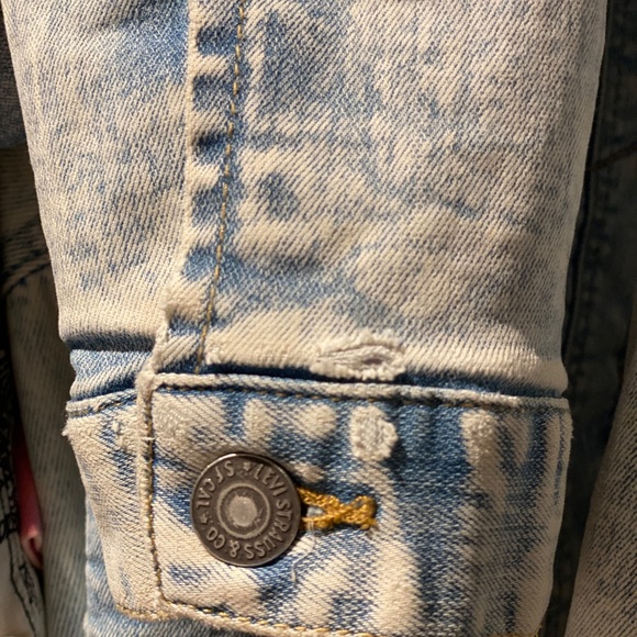 Levi’s girls jacket (pre owned) - Picture 6 of 7